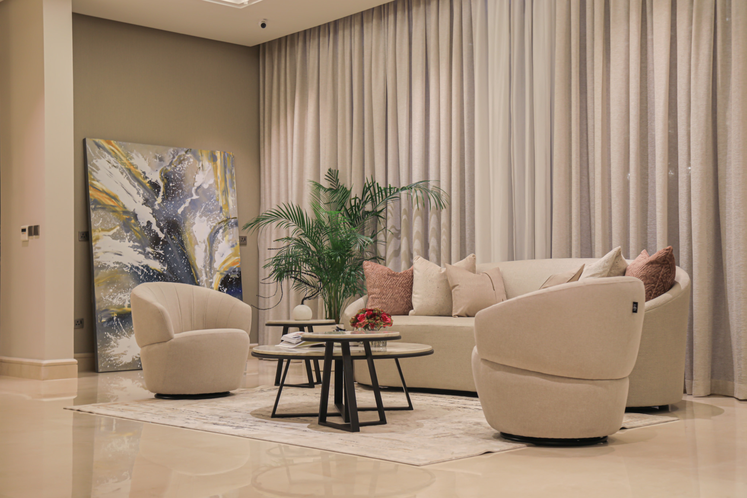 SADL Interior استكشف الخدمة