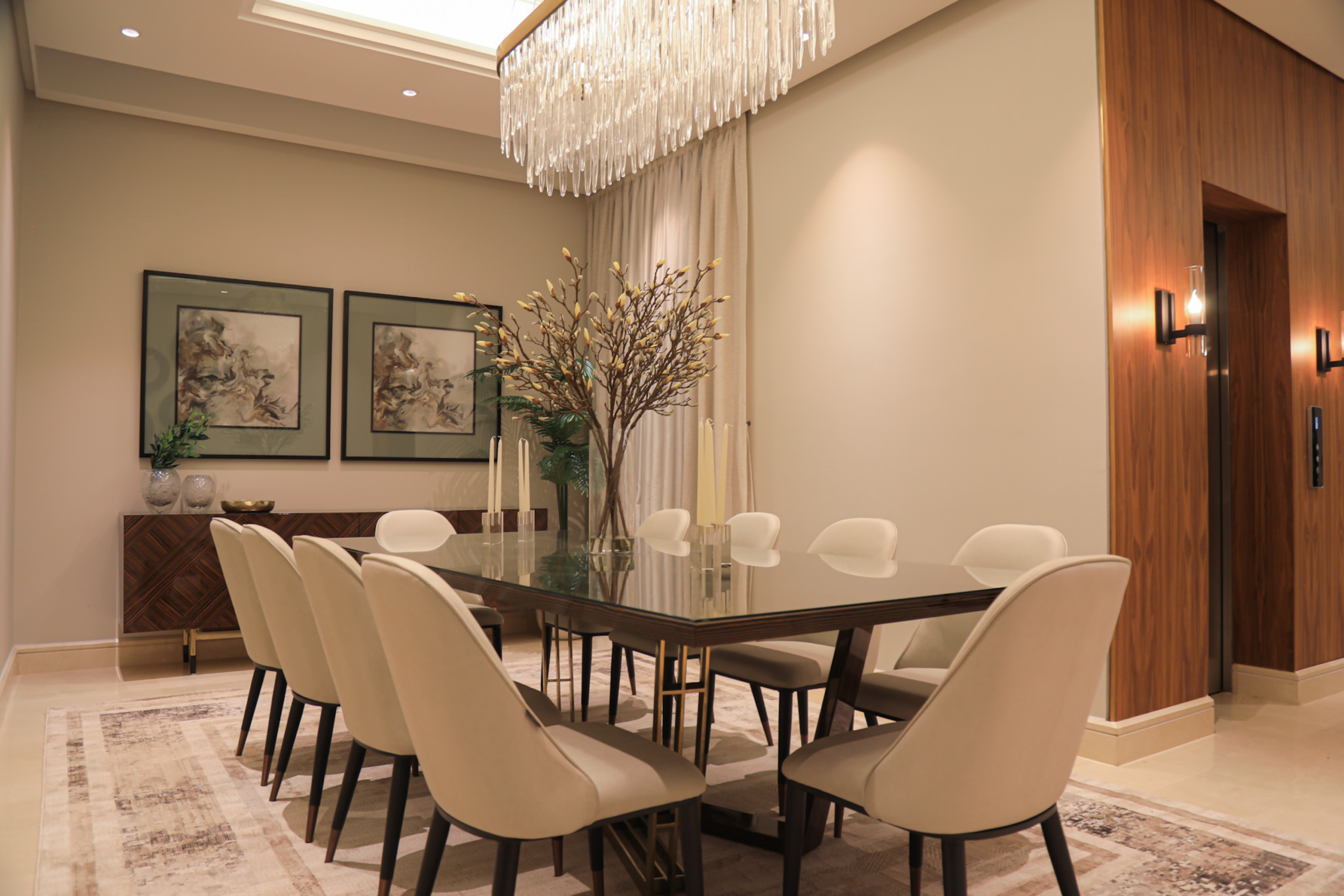 SADL Interior استكشف الخدمة